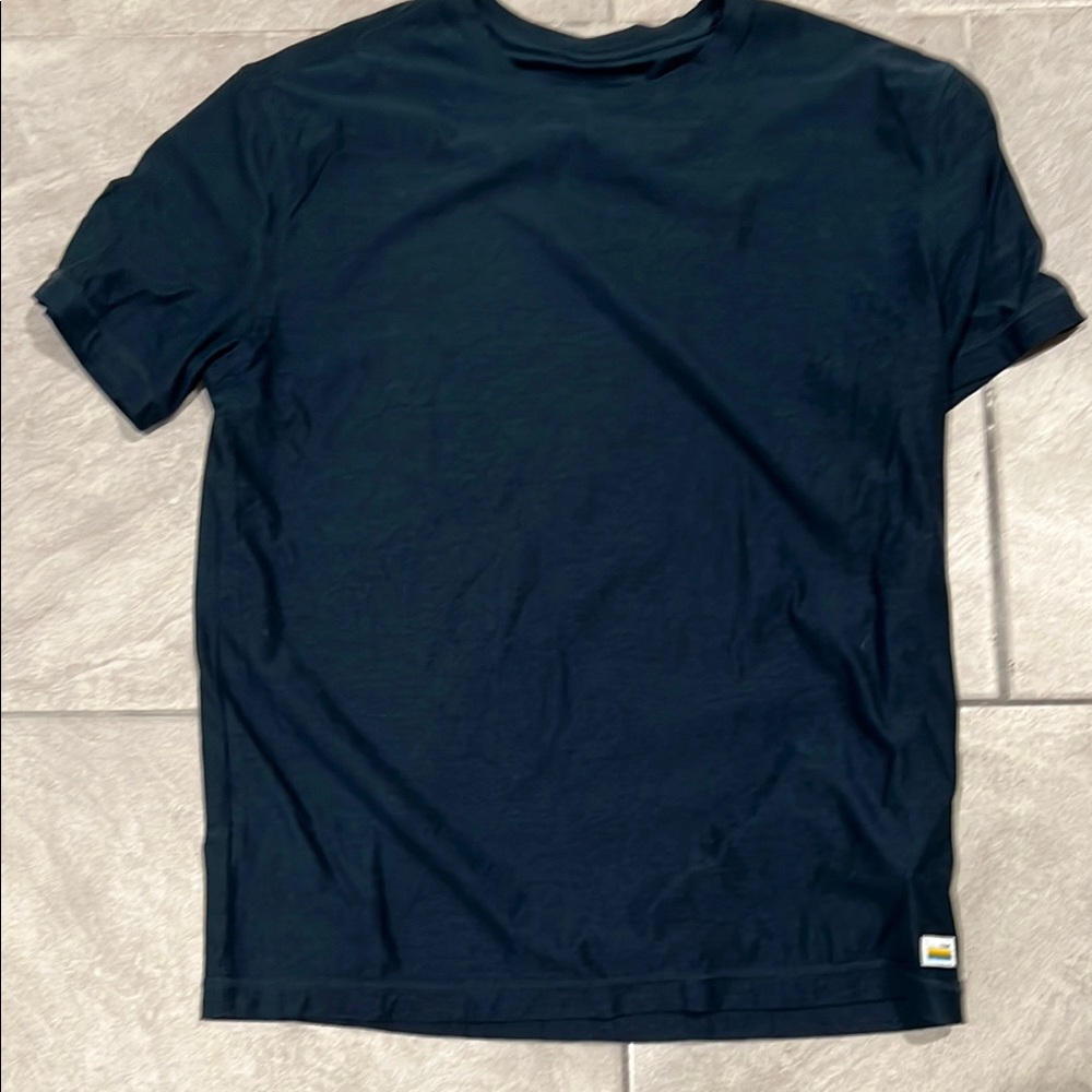 Vuori Men’s Small Short Sleeve Tee